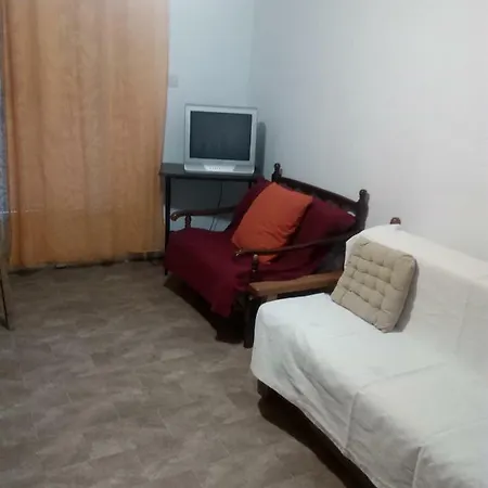 ανω σταυρος Apartment